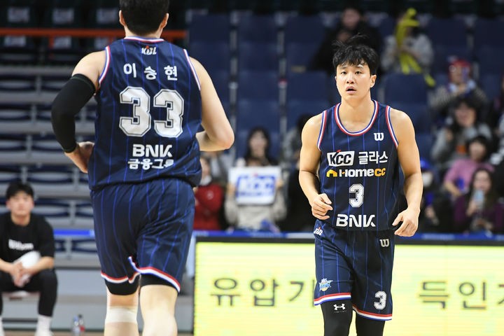 [단독]농구선수 <b>허웅</b>, 전 연인 변호사 고소했지만 '<b>혐의</b>없음'…<b>역고소</b> ...