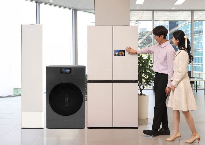 삼성, 'AI <b>가전</b> 3대장' 상반기 <b>판매</b> 급증…냉장고 40%↑