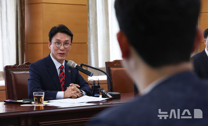 <b>김민석</b> 총리후보자 "<b>정치자금법</b> 사건 본질은 <b>정치</b>검찰 <b>표적사정</b>"