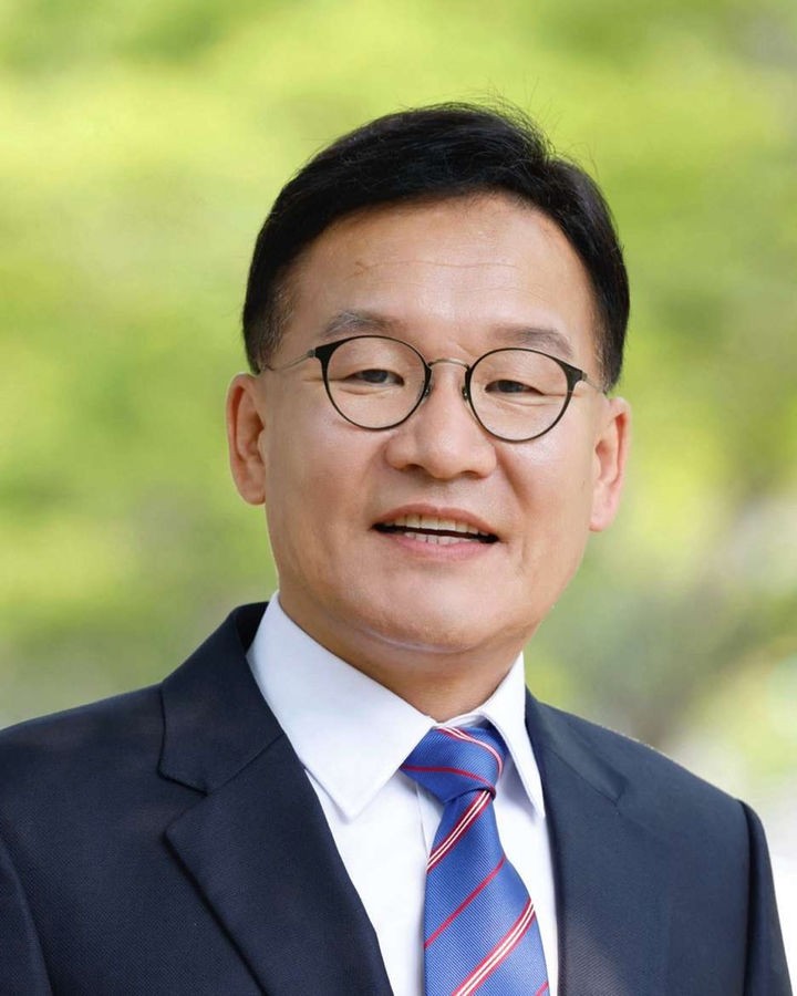 <b>전남도</b> 제14대 <b>경제부지사</b>에 <b>강위원</b>…17일 취임식