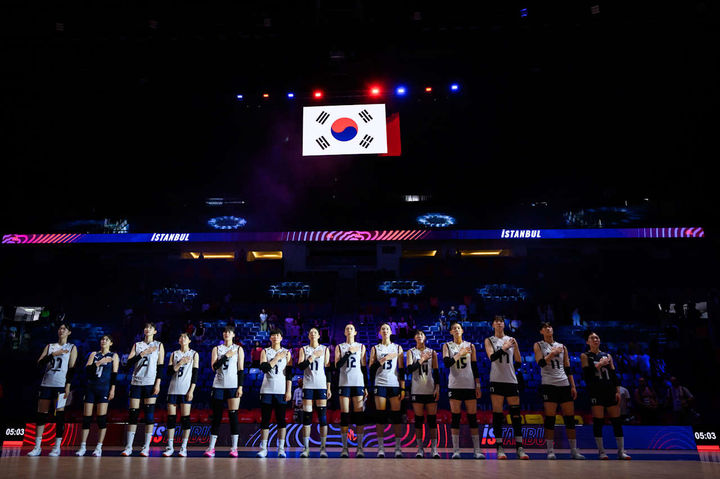 한국 <b>여자배구</b>, <b>캐나다</b>에 3-2 신승…VNL 4연패 끊고 첫 승 수확