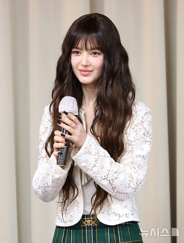 <b>뉴진스</b> 다니엘, 日 행사 어도어와 동행…예정됐던 <b>스케줄</b>