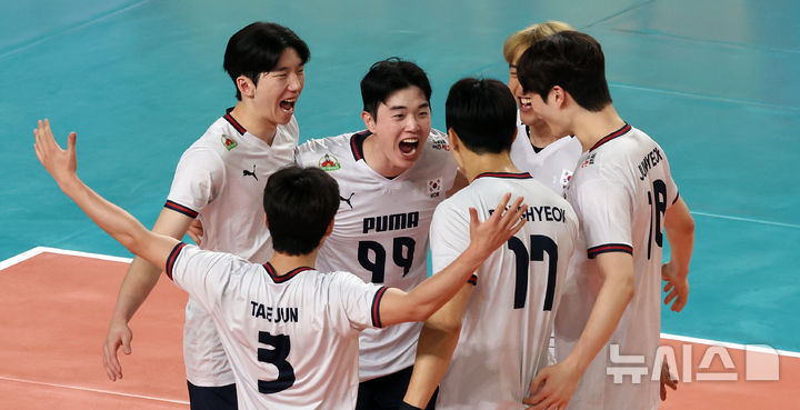 <b>남자 배구</b>, AVC <b>네이션스컵</b>서 베트남 완파… 8강서 호주와 격돌