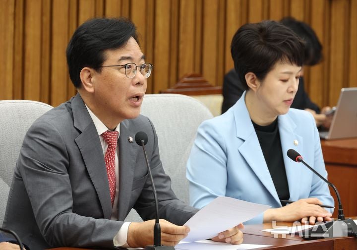 송언석 "<b>이재명</b> 정부 추경안, 사이비 호텔 <b>경제</b>학의 대국민 실험장" [뉴...