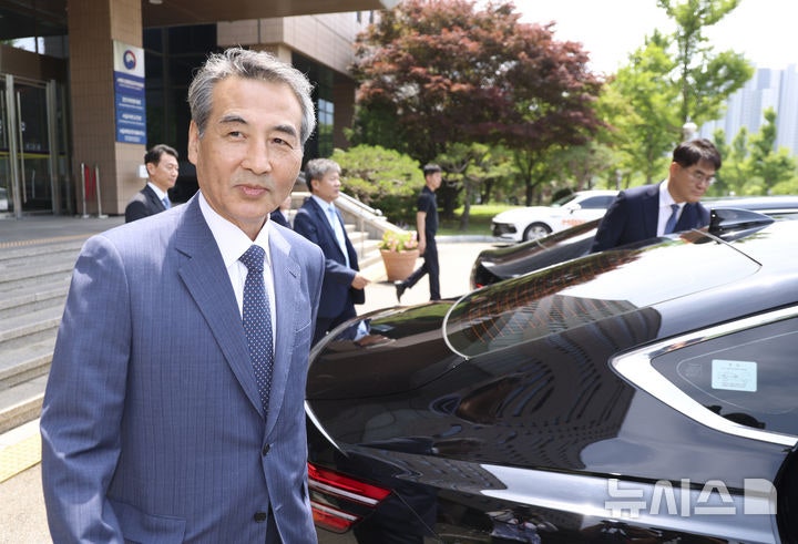 일요일도 출근 <b>김건희 특검</b> "사무실 준비·추가 파견 검사 요청 논의"