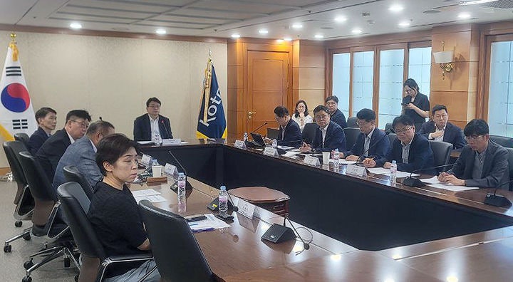 산업부, <b>중동사태</b> 영향 긴급점검…"직접적 영향 제한적"(종합)