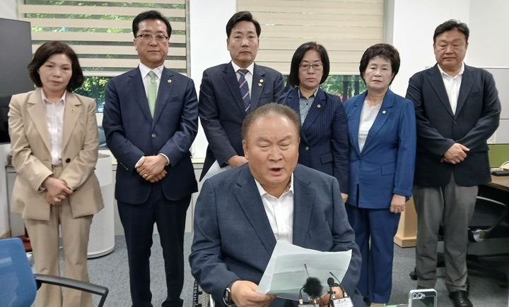 이상민 위원장 "<b>해수부</b>·항우연·천문연 타 지역 <b>이전</b> 안돼"