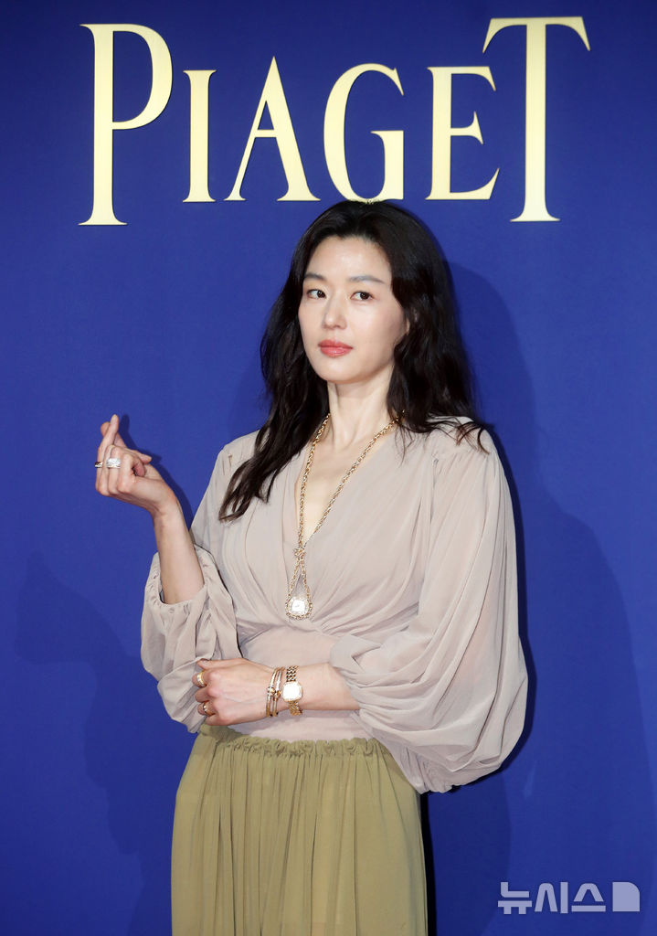 <b>전지현</b>, <b>FA</b> 대어…이음해시태그 떠난다