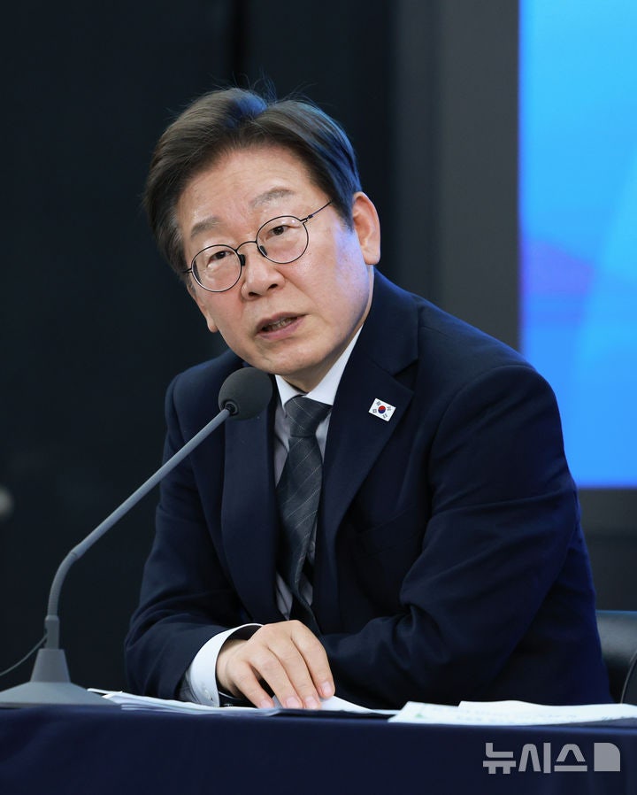 <b>타운홀미팅</b> 발언하는 <b>이재명 대통령</b>