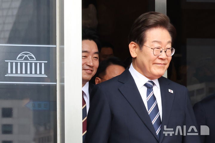 대통령실, '<b>광주 군공항 이전</b>' <b>TF</b> 구성…비용 추산·소음피해 분석 예정