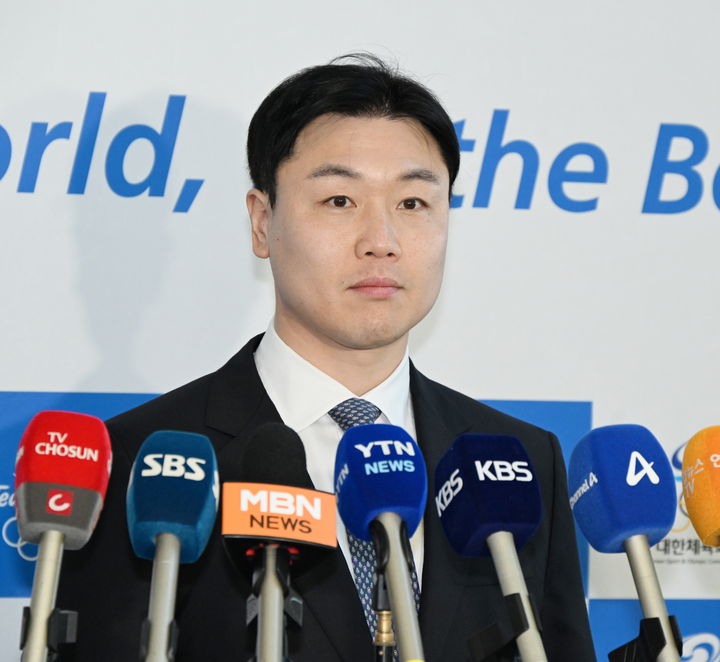 '봅슬레이 전설' <b>원윤종</b>, <b>IOC 선수위원</b> 최종 <b>후보</b> 포함…내년 2월 선거
