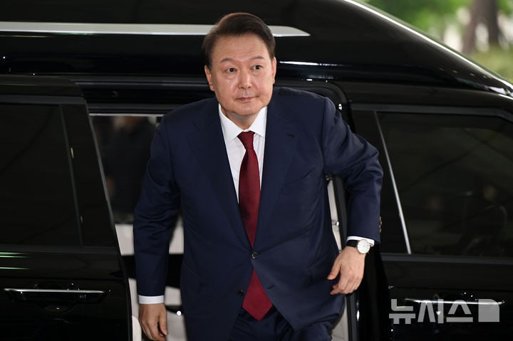 <b>내란특검</b> "尹 체포방해 <b>조사</b> 거부…추가 소환<b>조사</b> 예정"