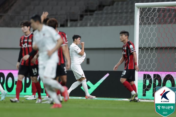 프로축구 서울, 포항과의 '기성용 없는 <b>기성용 더비</b>'서 4-1 승리