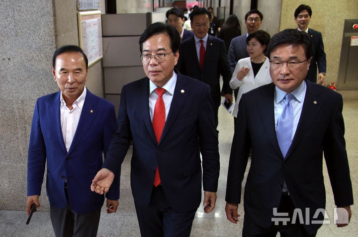 국힘, '<b>송언석 비대위</b>' 첫 회의…"이르면 금주 내 혁신위 출범"