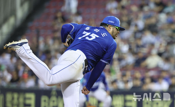 <b>삼성</b>, 4-1로 <b>두산</b> 잡고 4연패 탈출…후라도, 7이닝 무실점