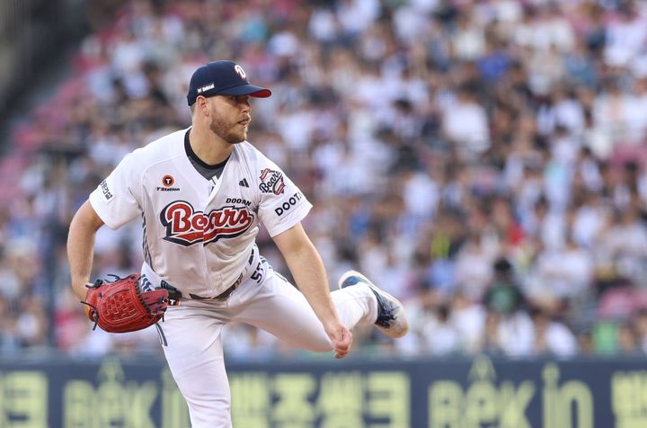 '<b>감보아 쾌투</b>' 3위 롯데, 2위 LG 꺾고 1경기차 추격…SSG, KIA 4연승 저지...