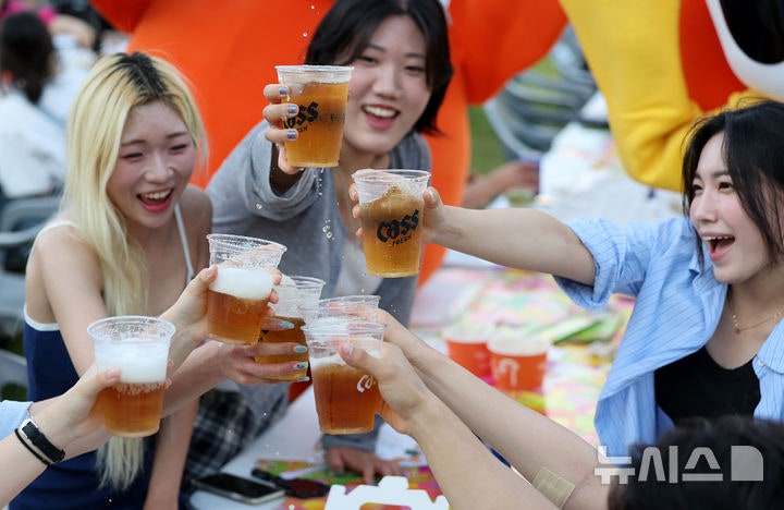 "치킨에 맥주는 못 참아요"…제13회 대구<b>치맥페스티벌</b> 개막