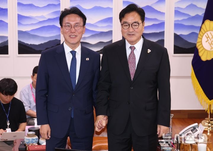 우원식 만난 <b>김민석</b> "野, 추경 처리 참여해 의사 표명해야"(종합)
