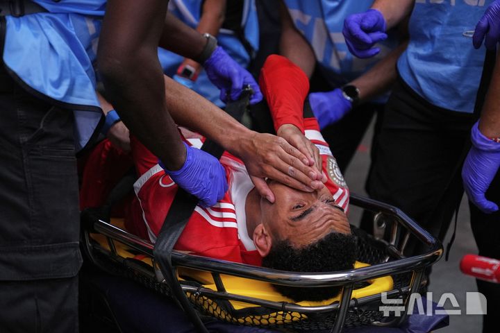 뮌헨 "<b>무시알라</b>, <b>종아리뼈 골절</b>·발목 탈구…곧 수술대"