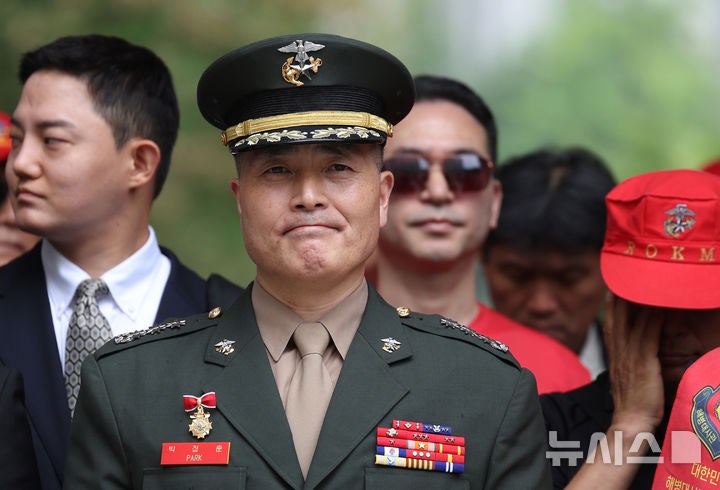 '무죄 확정' <b>박정훈 대령</b>, 해병대 수사단장 <b>복귀</b>…해임 약 2년 만