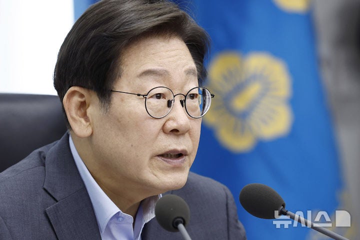 <b>이재명 대통령</b>, "폭염 대응, 행정력 총동원" [뉴시스Pic]