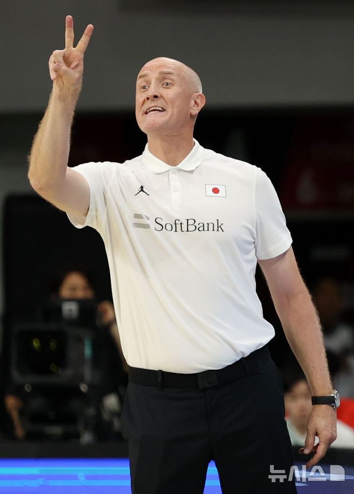 '<b>한일전</b> <b>연승</b>' 안준호 감독 "'굶주린 늑대'처럼 뛴 선수들 고마워"