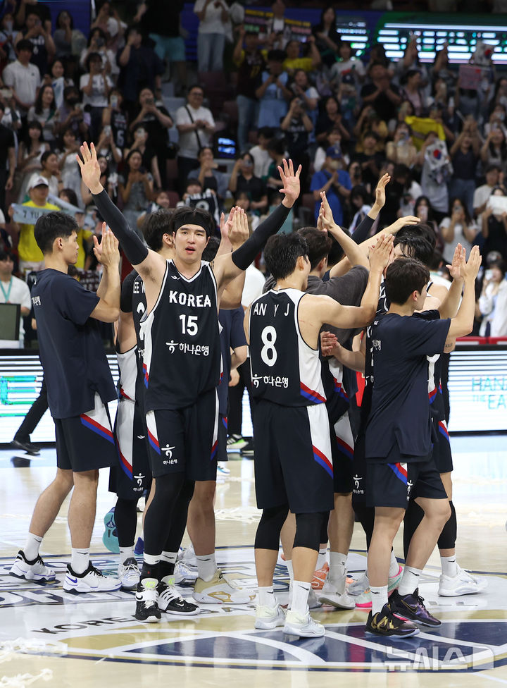 평가전 <b>일본</b>에 <b>승리</b>거둔 <b>농구 대표팀</b>