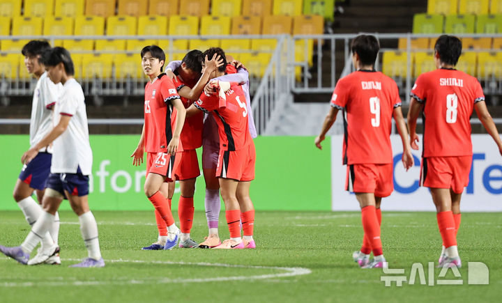 한국 <b>여자축구</b>, <b>동아시안컵</b> 20년만의 우승