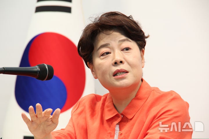 <b>윤희숙</b> "<b>중진</b>들이 <b>책임</b>지는 모습 보여달라…내란당 오명 벗어야"
