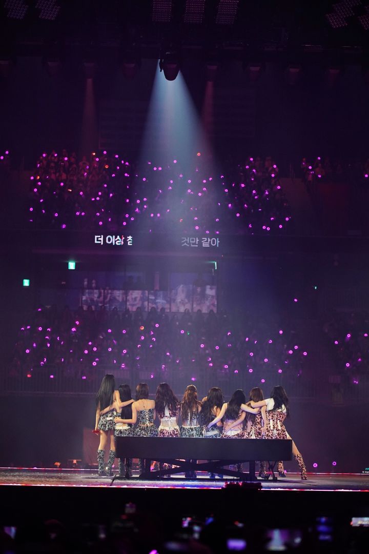 <b>트와이스</b> '<b>360도</b> 콘서트', 이들의 공연 능력이 평가절하됐다는 증거