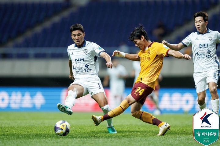 K리그1 수원FC, 포항 5-1 완파…<b>안양</b>도 <b>대구</b>에 4-0 대승(종합)
