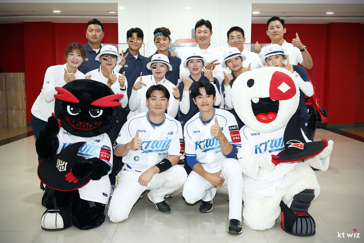 세계선수권 앞둔 한국 <b>양궁 대표팀</b>, 수원 KT위즈파크서 <b>소음</b> 적응 <b>훈련</b>