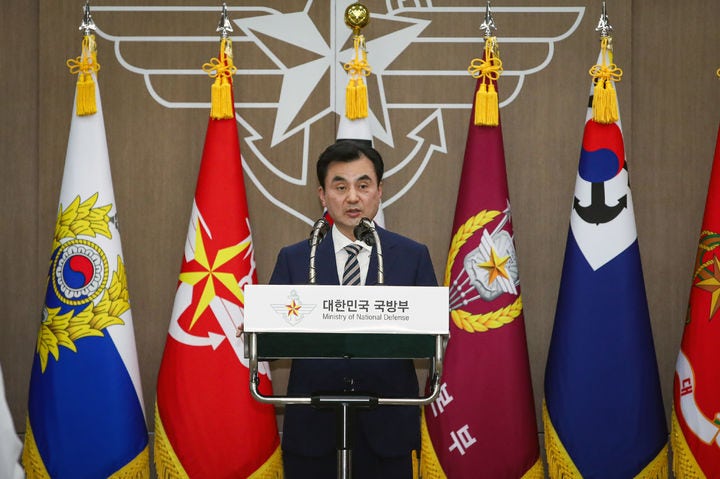 '문민' 국방장관 첫 현장점검 부대는 <b>특전사</b>…"계엄 상처 <b>위로</b>하고파"