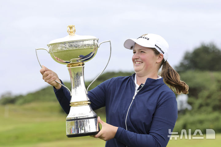 'LPGA 투어 <b>데뷔전 우승</b>' <b>워드</b> "아마추어 대회가 더 떨려"