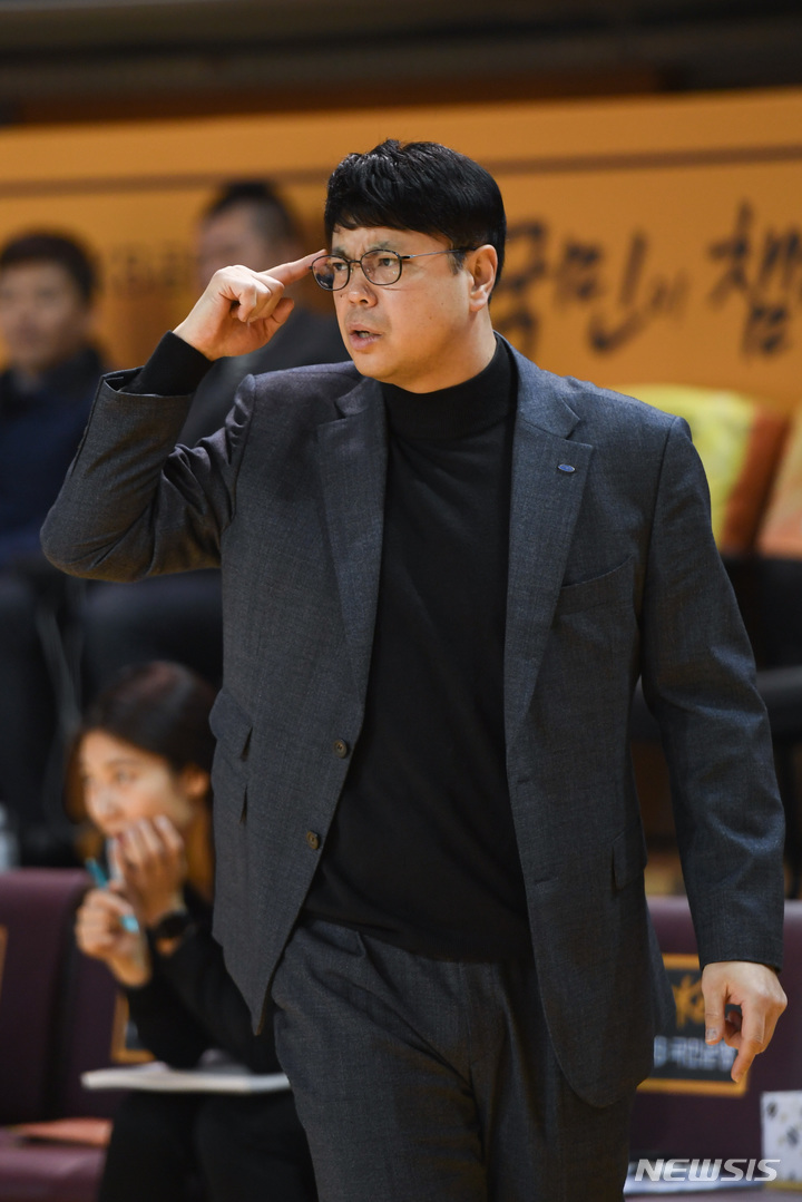3대3 <b>여자농구</b> 대표팀 전병준 감독 재선임…내년 AG까지 지휘봉