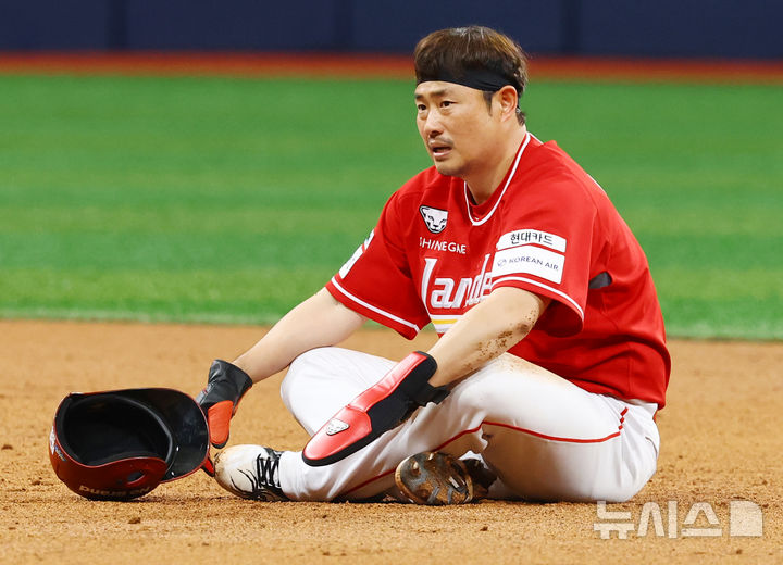 2위 LG, KT 꺾고 1위 한화 2경기차 압박…<b>롯데</b> 6<b>연승</b>·KIA 7연패(종합)