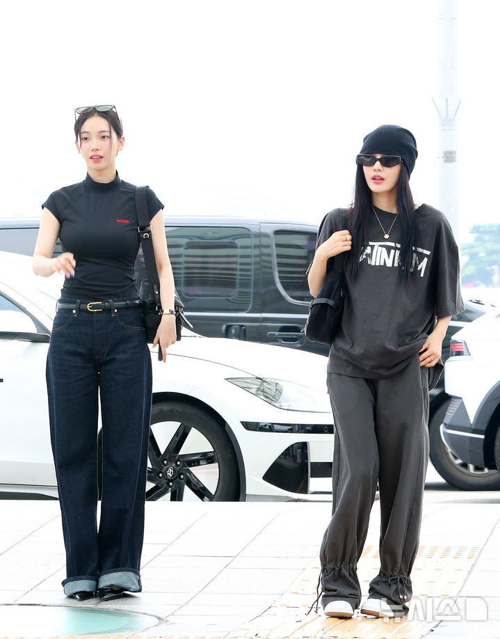 LA 출국하는 <b>에스파 카리나</b>-<b>닝닝</b>
