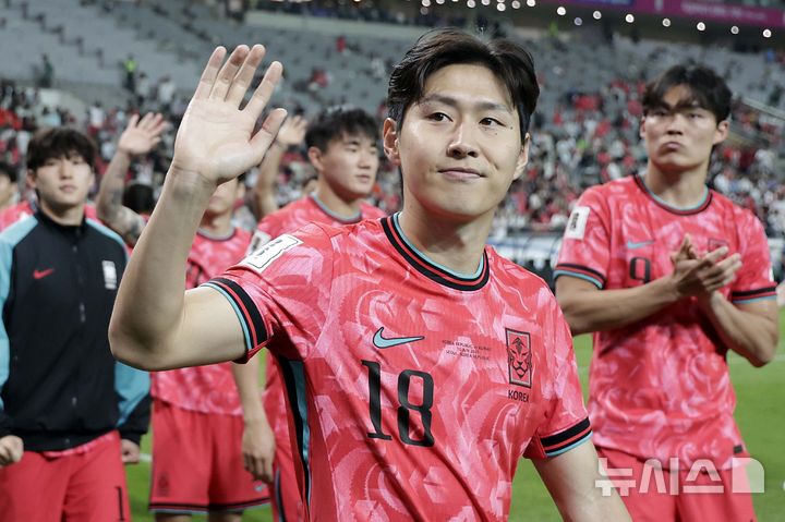 '韓 최초 트레블' <b>이강인</b> "UCL 트로피 특별해…다음은 <b>월드컵 우승</b>"