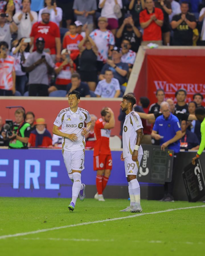 환호 받으며 <b>LAFC</b> 성공적 <b>데뷔</b>…"<b>손흥민</b>의 시대 시작"(종합)