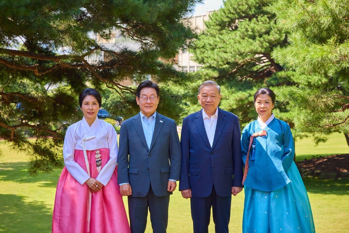 李<b>대통령</b> 내외, <b>베트남</b> 서기장과 <b>상춘재</b>에서 친교…"떼려야 뗄 수 없는...
