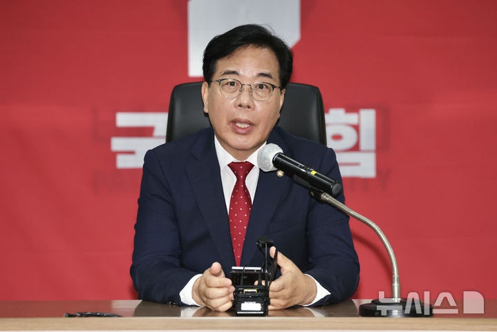 <b>송언석</b>, 특검 당사 압색에 "<b>깡패짓</b> 자행…지도부 당사 갈 것"(종합)