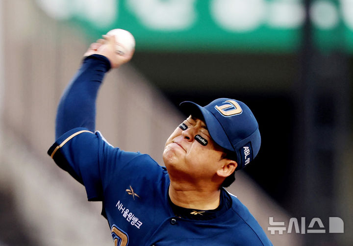 <b>손아섭</b>과 첫 맞대결 앞둔 이호준 NC <b>감독</b> "부담돼…초구부터 신경 써야...