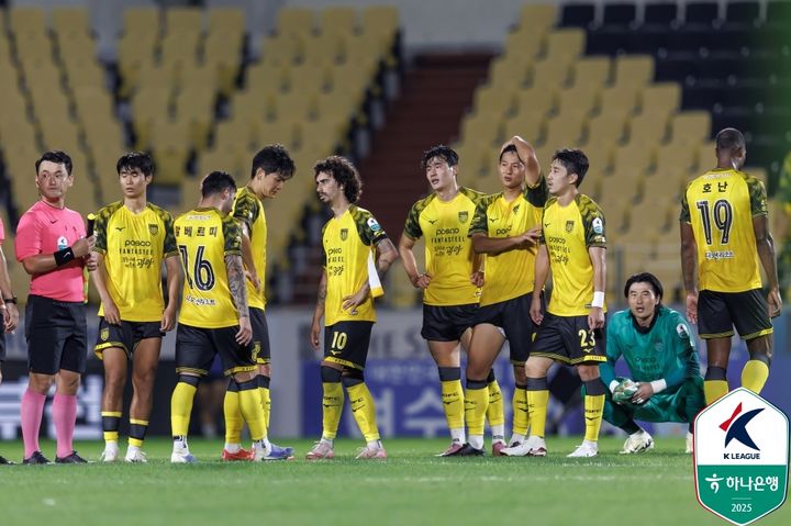 축구협회 <b>심판</b>위원회, 논란의 <b>울산</b>-제주전 루빅손 골 '정심'