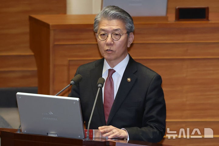 해병특검, '<b>이종섭</b> 대사 자격심사' 관련 <b>김홍균</b> 전 외교부 <b>차관</b> 소환