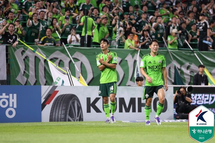 수원FC, 울산에 4-2 승리…<b>전북</b>은 <b>대구</b> 꺾고 '22경기 무패'(종합)