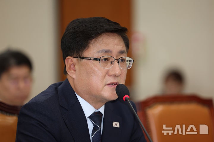 김성환 환경장관 "'<b>기후</b>에너지부' 신설, 마지막 미세 조정 중"
