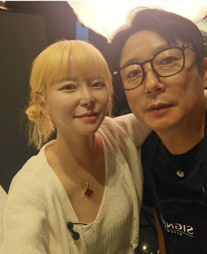 <b>이수근</b> 아내 <b>박지연</b>, <b>신장</b> 재이식 심경 "슬픔처럼 비치지 않길"