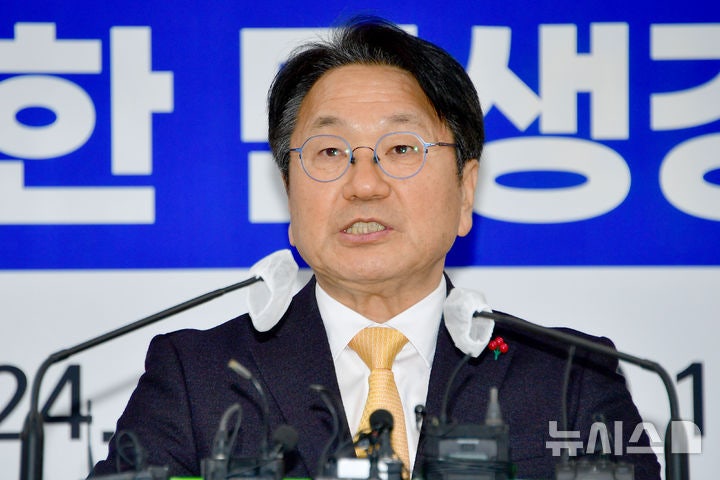 강기정 "<b>공공기관</b>장 알박기 방지법 환영…광주는 이미 시행"