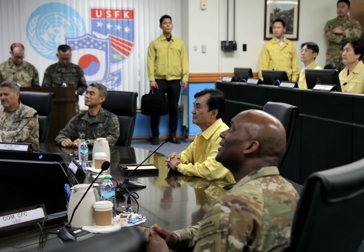 <b>안규백</b>, <b>한미</b>연합연습 훈련현장 방문 "한미동맹 굳건함 현시"