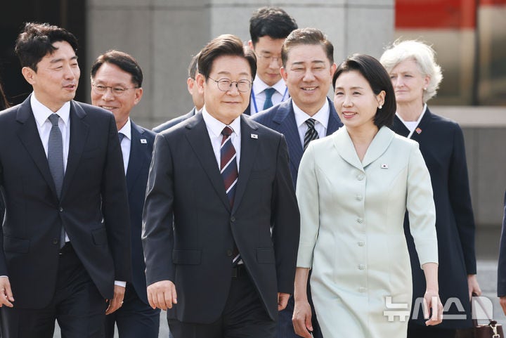 이 대통령, 방미 기간 한화 <b>필리조선소</b> 시찰···23~27일 미·일 순방(종...